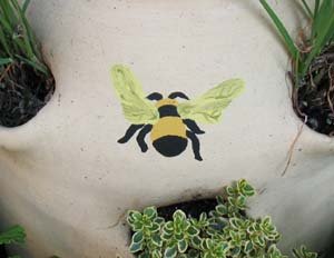 Bee Stencil from www.all-about-stencils.com