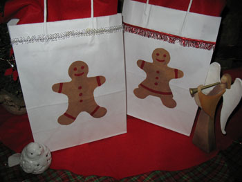 Stenciled Gift Bags from www.all-about-stencils.com